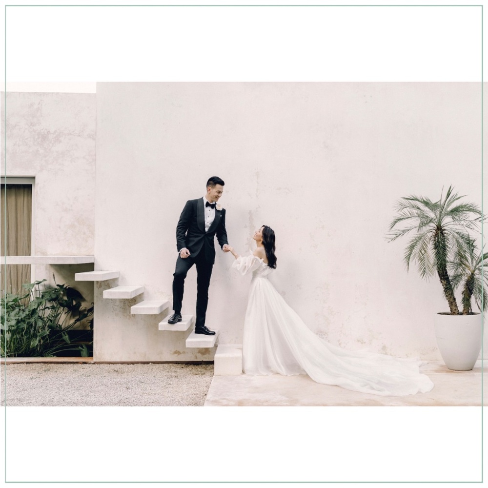 $7590 Monique Lhuillier Ambrosia Runway Bridal Gown - Picture 14 of 16